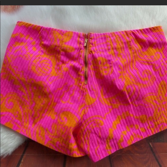 ❌SOLD❌ Lily Pulitzer Pink and Orange Shorts - Picture 5 of 8